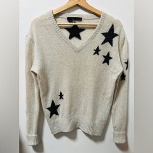 360 Cashmere Iconic Jayla In Cream & Black Stars Size S